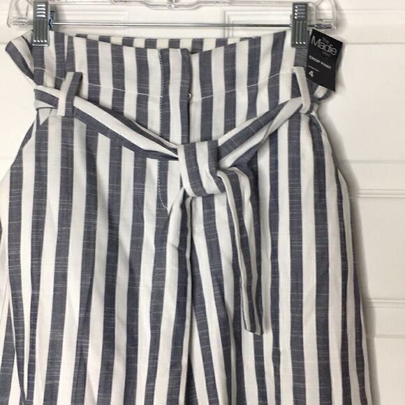 NWT NY&C high waisted crop wed leg pant - Picture 3 of 4